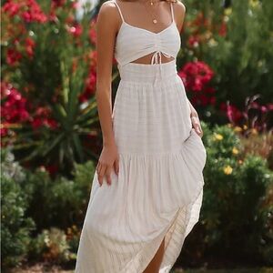 NWT L*Space Zuri Maxi Dress Small Cream Cut-Out Smocked Tiered Resort Vacation